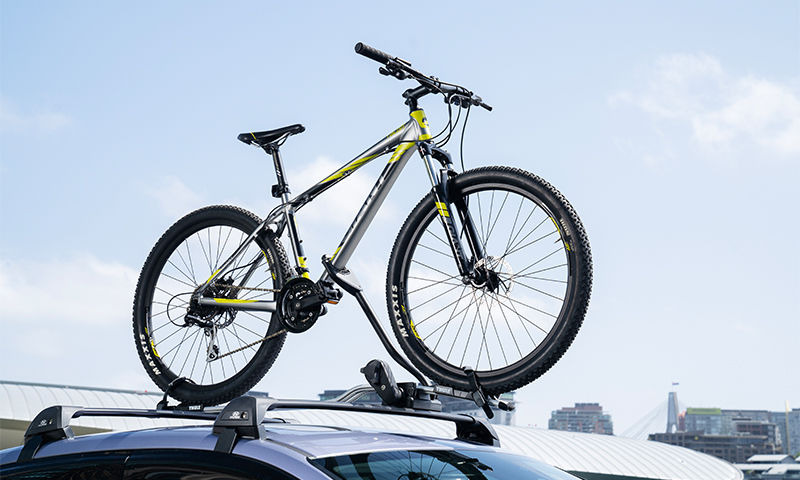 Bike carrier wheel on 