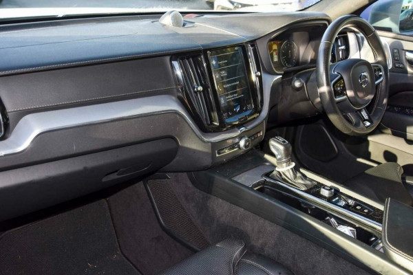 2018 Volvo XC60 UZ T6 R-Design SUV Image 14
