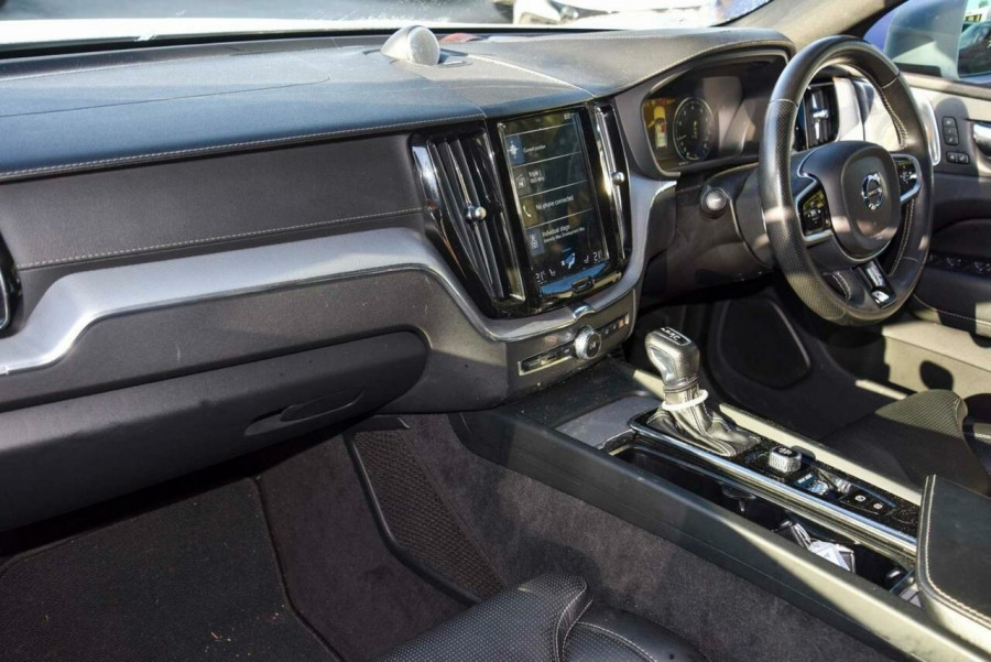 2018 Volvo XC60 UZ T6 R-Design SUV Image 14