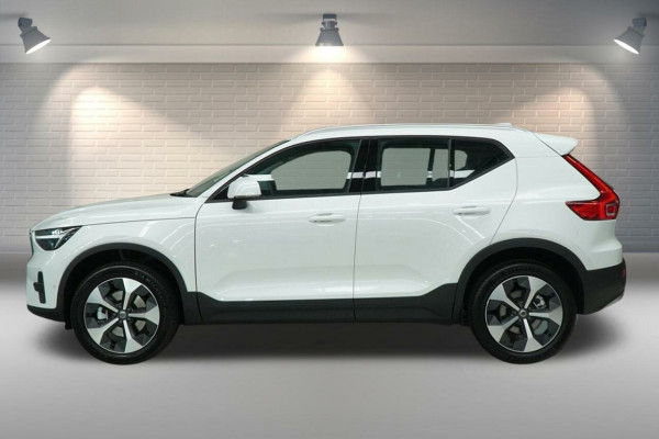 2025 Volvo XC40 XZ Plus B4 Special Edition SUV Image 16