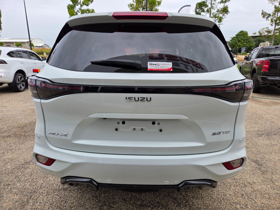 2026 Isuzu MU-X RJ LS-T SUV Image 4