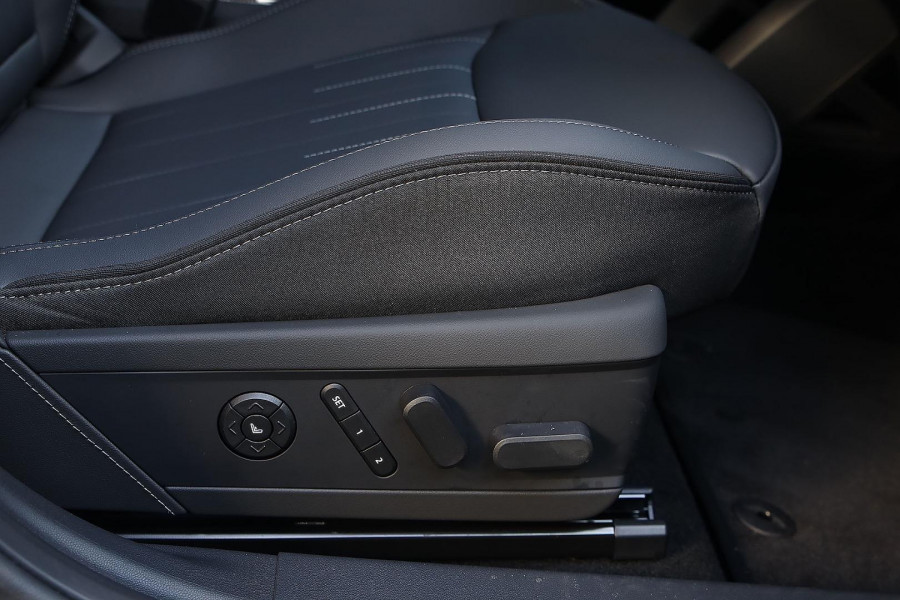 2026 MINI Aceman J05 SE Favoured Hatch