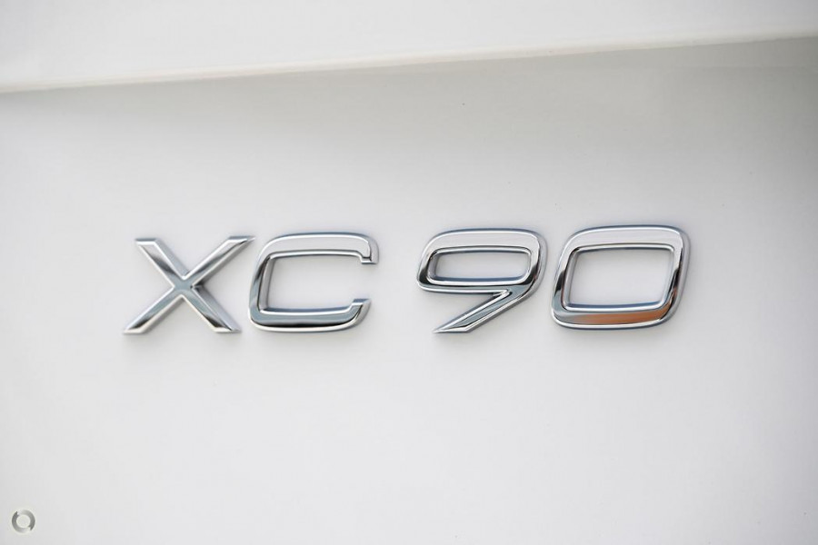 2024 Volvo XC90 L Series Recharge Ultimate T8 Plug-In Hybrid SUV Image 10