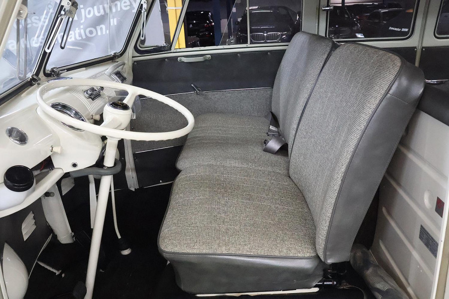 1966 Volkswagen Transporter Type 1 Microbus Bus