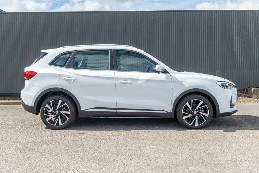 2026 MG ZS ZS32 Essence SUV Image 6