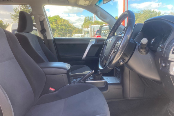 2018 Toyota LandCruiser Prado GDJ150R GXL SUV Image 9