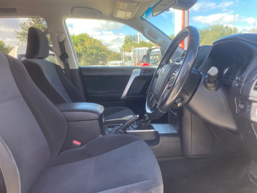 2018 Toyota LandCruiser Prado GDJ150R GXL SUV Image 9