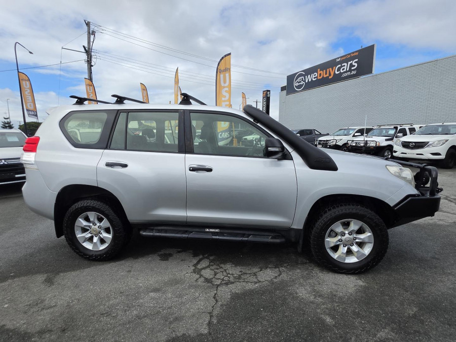 2013 Toyota LandCruiser Prado GDJ150R GX SUV Image 8