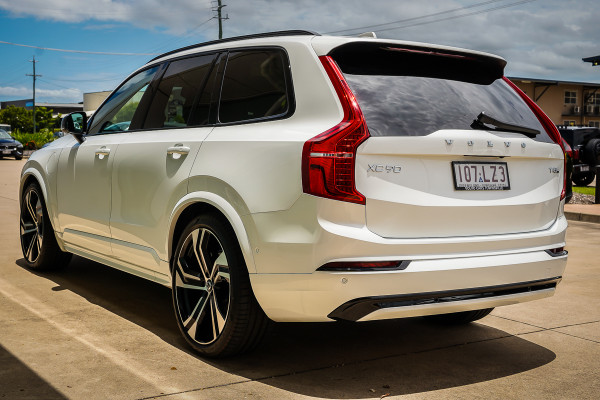 2024 MY25 Volvo XC90 L Series Ultra T8 Plug-In Hybrid SUV Image 3