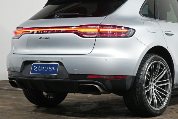 2019 Porsche Macan SUV image 8