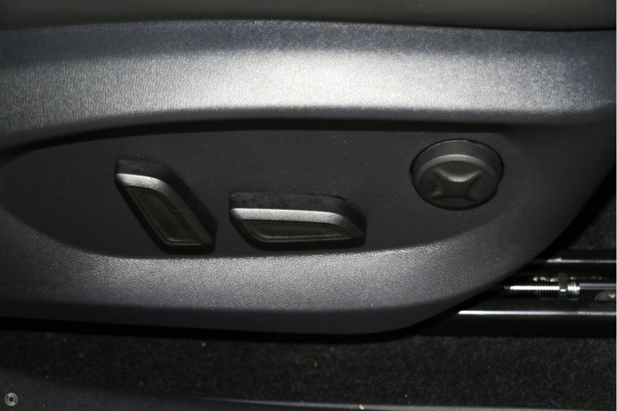 2024 MY24.5 MG HS AS33 Essence SUV Image 13