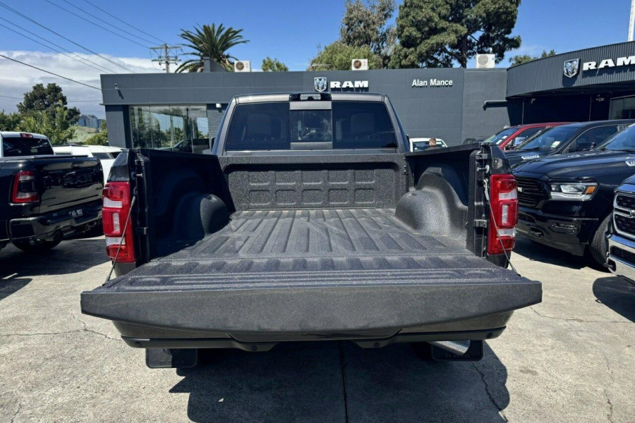 2023 Ram 2500 DJ Laramie Ute Image 8