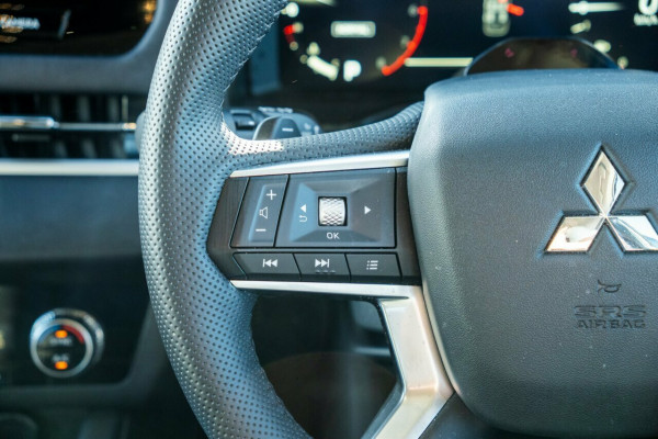 2025 Mitsubishi Outlander ZM LS SUV Image 10