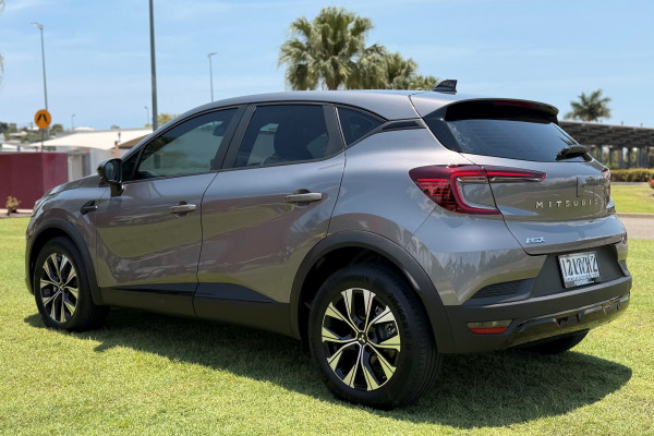 2025 Mitsubishi ASX XE LS SUV Image 5