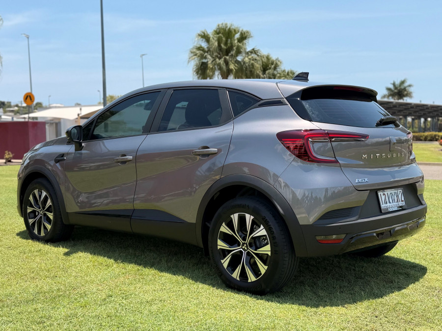2025 Mitsubishi ASX XE LS SUV Image 5