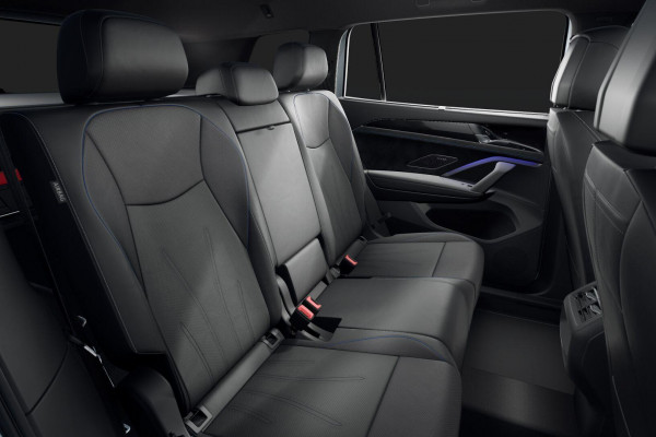 2026 Volkswagen Tayron R4 200TSI eHybrid R-Line SUV Image 12