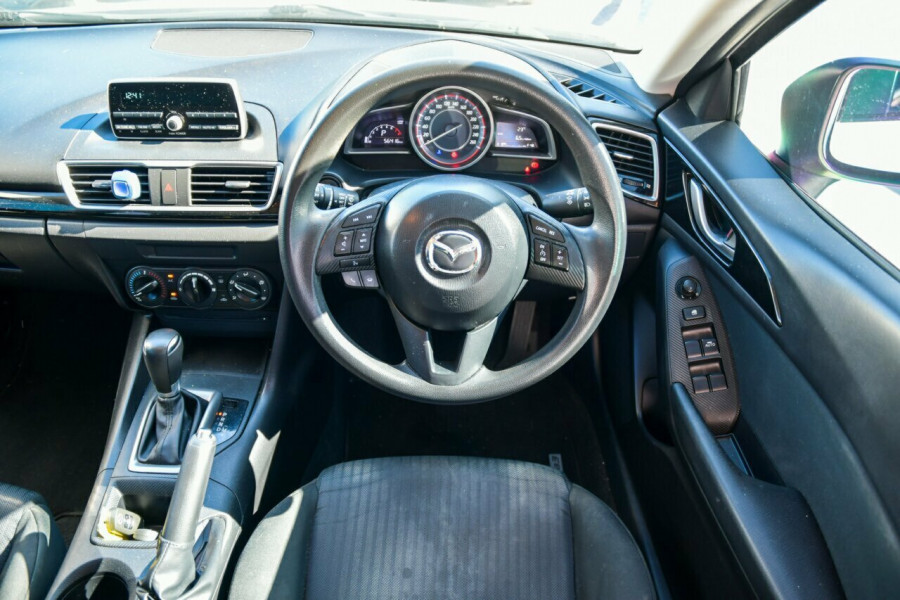 2015 Mazda 3 BM5478 Neo SKYACTIV-Drive Hatch Image 10