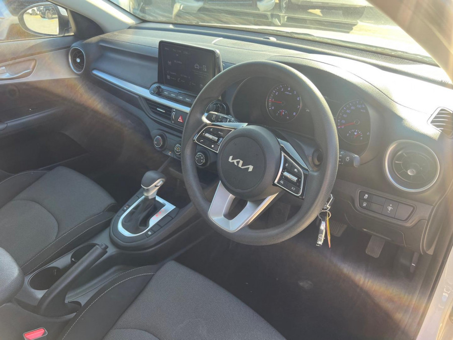 2023 MY24 Kia Cerato BD S Hatch Image 12