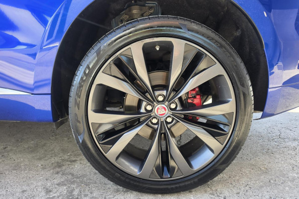 2016 MY17 Jaguar F-PACE X761 First Edition SUV Image 30