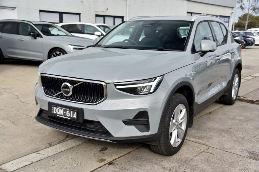 2025 Volvo XC40 XZ Plus B4 SUV Image 23