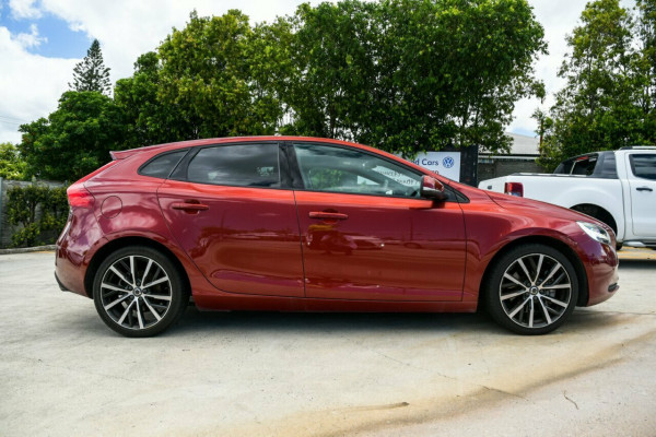 2016 Volvo V40 M Series MY16 T3 Adap Geartronic Kinetic Hatchback Image 4