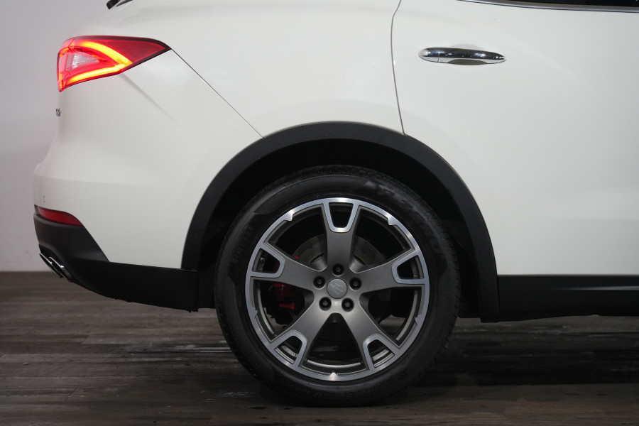 2020 Maserati Levante SUV Image 6