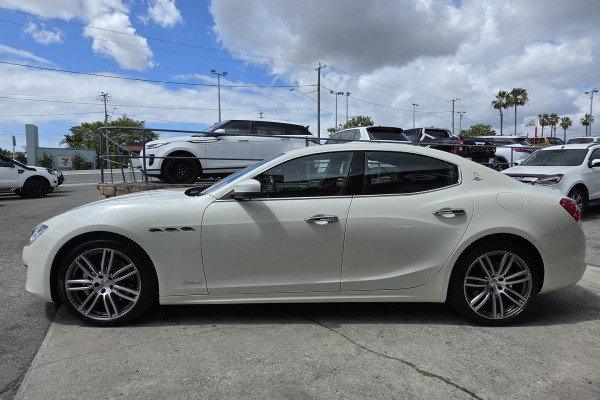 2020 Maserati Ghibli M157 GranLusso Sedan Image 12