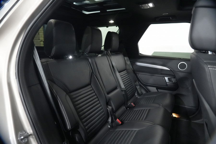 2024 Land Rover Discovery Series 5 P360 Dynamic SE SUV Image 29