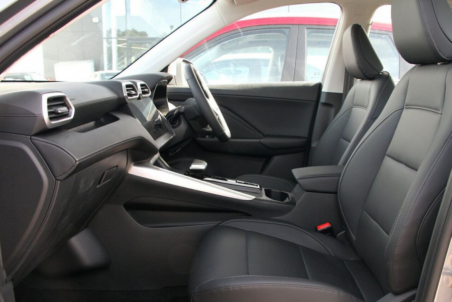 2025 MG ZS ZS32 Essence Hybrid+ SUV Image 6