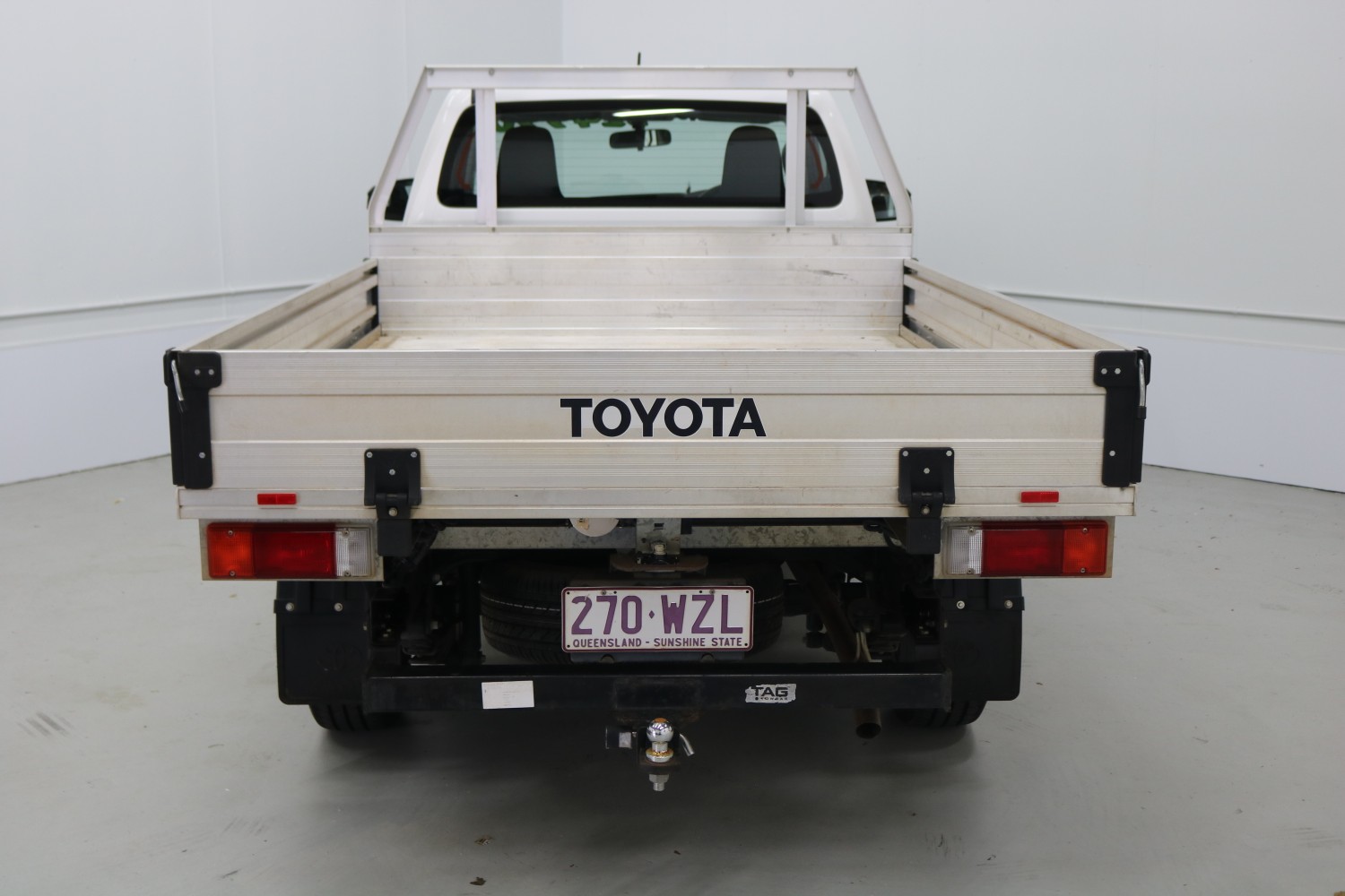 2016 Toyota HiLux TGN121R WORKMATE Cab Chassis Image 8