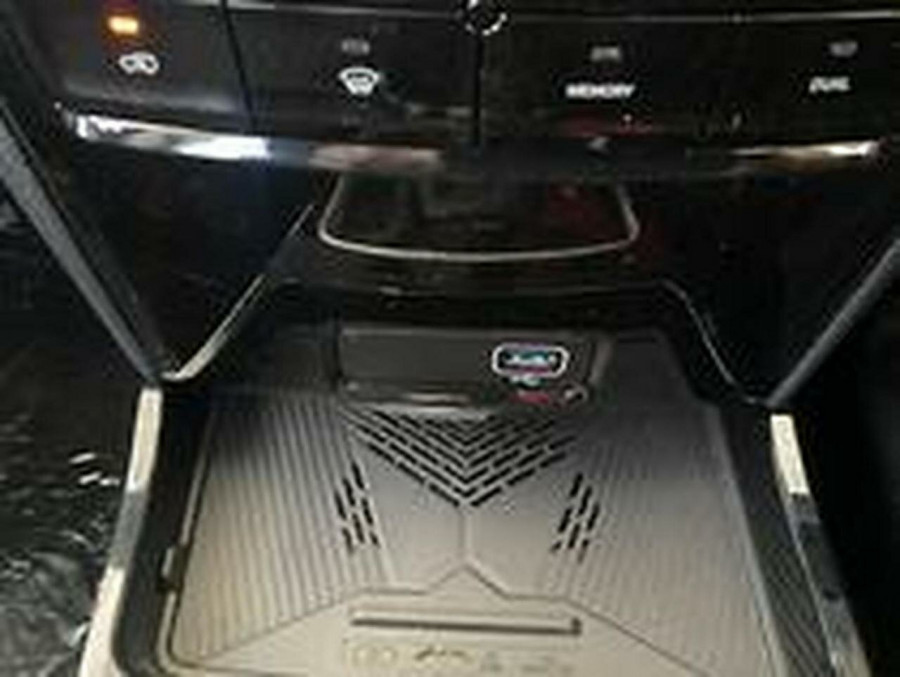 2025 Mahindra XUV3X0  AX5L SUV Image 22