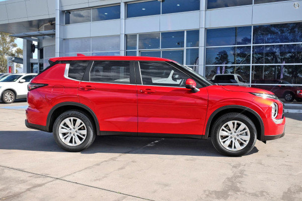 2025 Mitsubishi Outlander ZM ES SUV Image 5