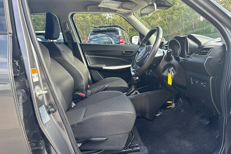 2023 Suzuki Swift AZ Series II GL Hatch Image 9
