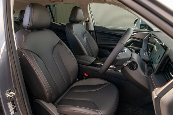 2026 MG HS Super Hybrid Essence SUV Image 11