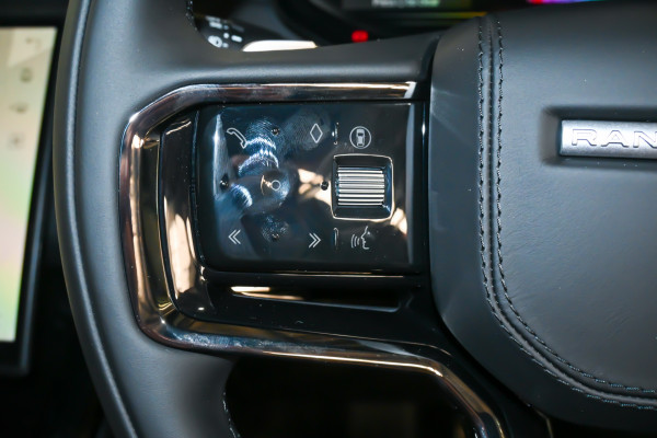 2025 Land Rover Range Rover Sport L461 D350 Dynamic HSE SUV image 13
