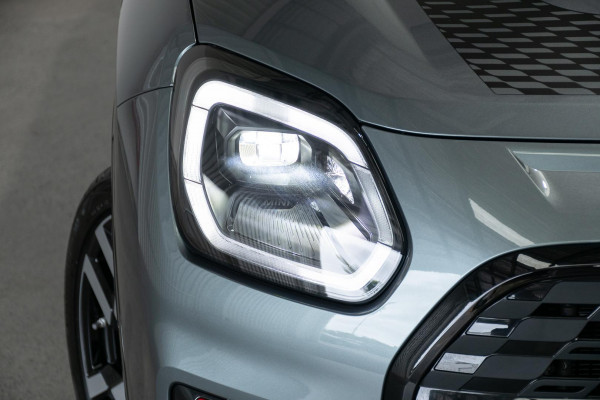 2025 MINI Countryman U25 JCW Favoured SUV image 22