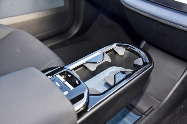 2025 Volvo EX30  Twin Motor Performance Ultra SUV Image 11