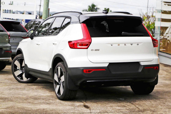 2024 MY25 Volvo EX40 No Series Ultra Single Motor Extended Range SUV Image 4
