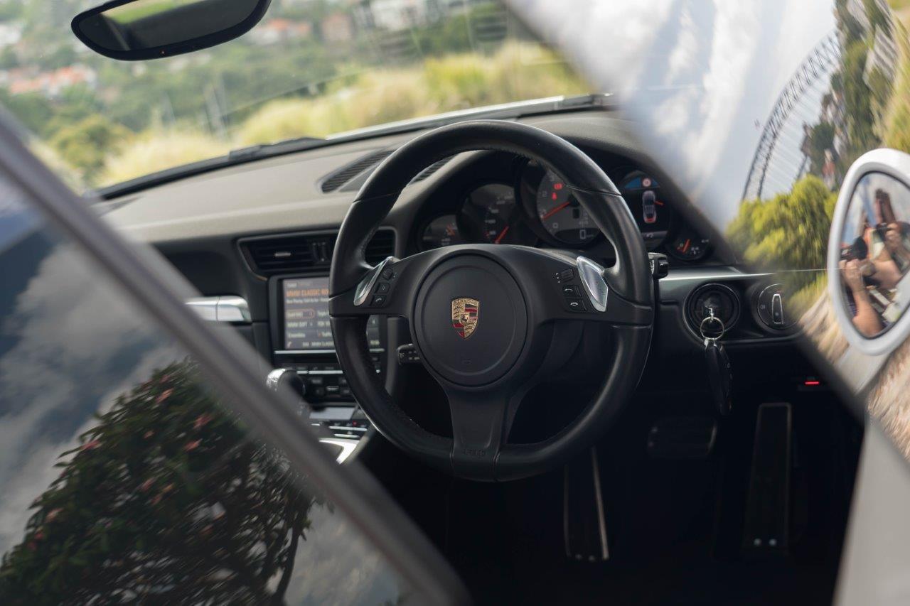2015 Porsche 911 Carrera S Coupe Image 6