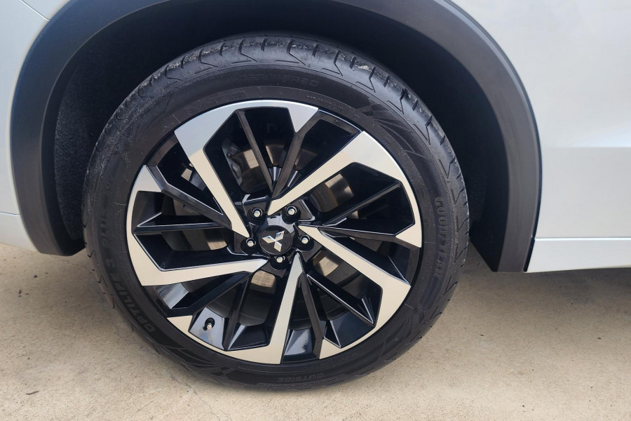 2023 Mitsubishi Outlander ZM Exceed Tourer SUV Image 29