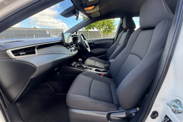 2018 Toyota Corolla ZWE211R Ascent Sport Hybrid Hatch Image 14