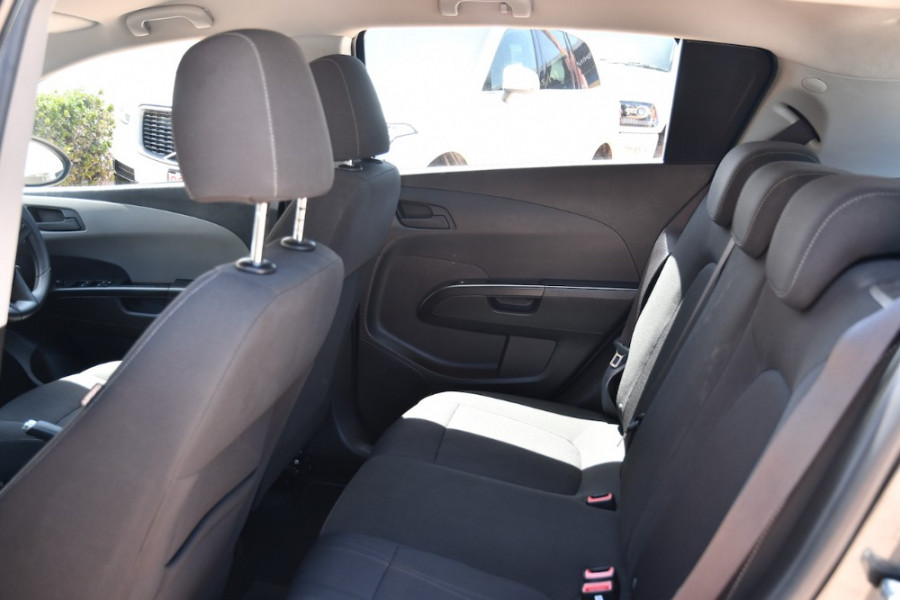 2015 Holden Barina TM MY15 CD Hatchback Image 7