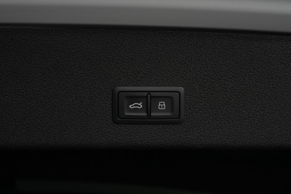 2024 Audi SQ8  GE e-tron SUV Image 29