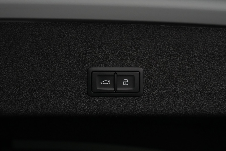2024 Audi SQ8  GE e-tron SUV Image 29