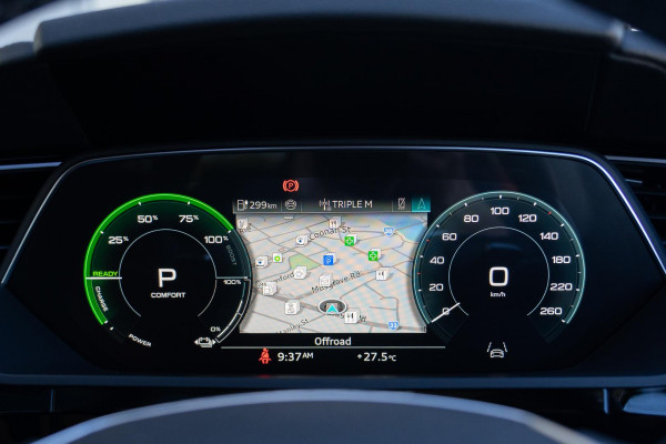 2023 Audi Q8 e-tron GE 55 SUV image 12