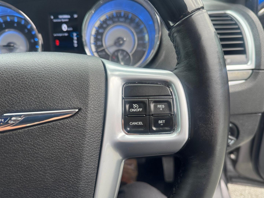 2015 MY14 Chrysler 300 LX C Sedan Image 22