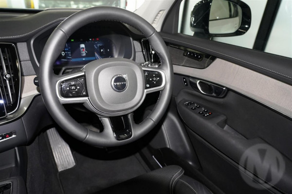 2026 Volvo XC90 L Series Ultra B5 Dark SUV Image 8