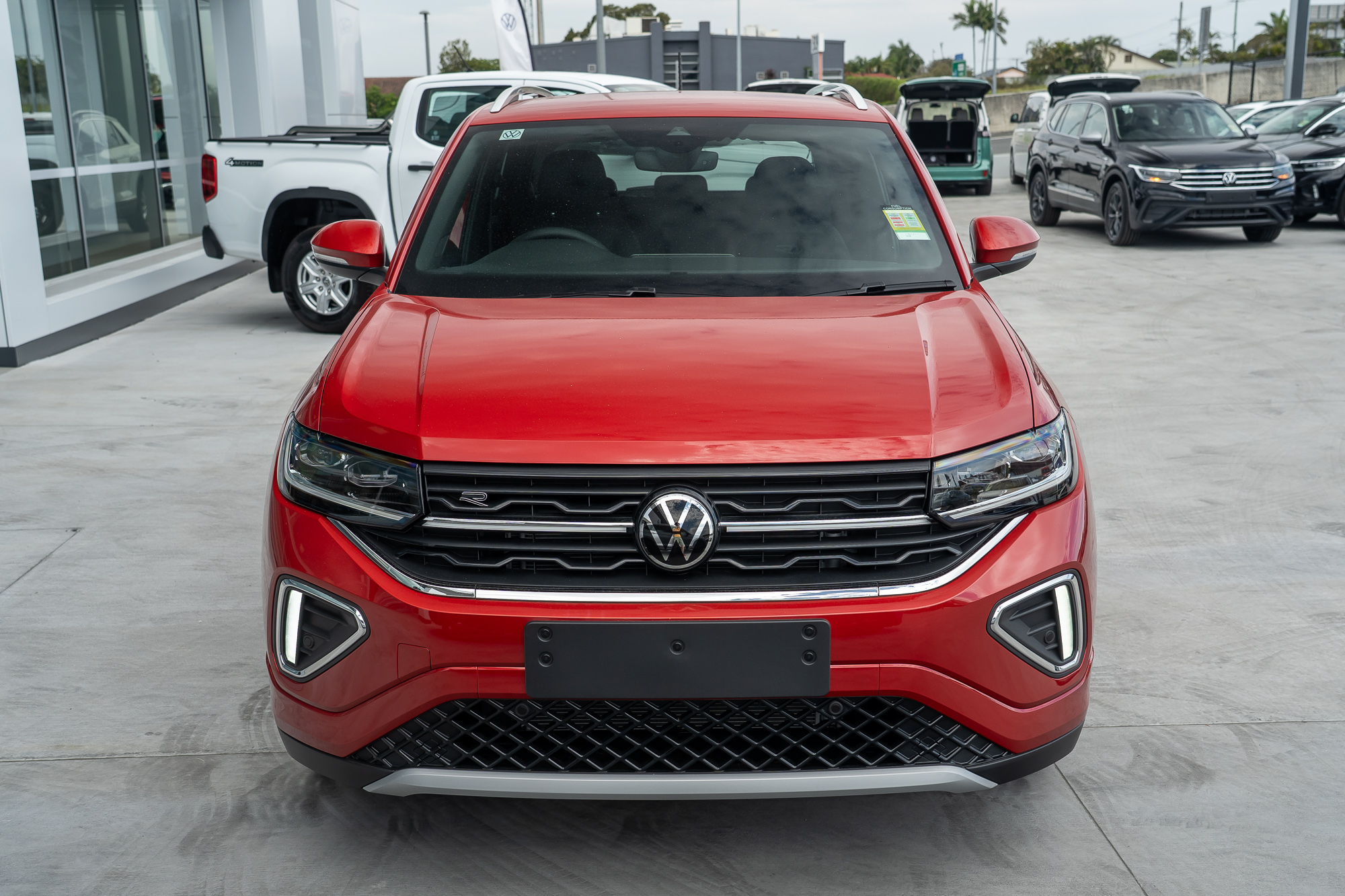 Demo 2025 Volkswagen T-Cross 85TSI R-Line | Small SUV | V189174