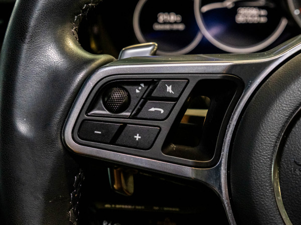 2022 MY23 Porsche Cayenne S Platinum Edition Coupe image 19