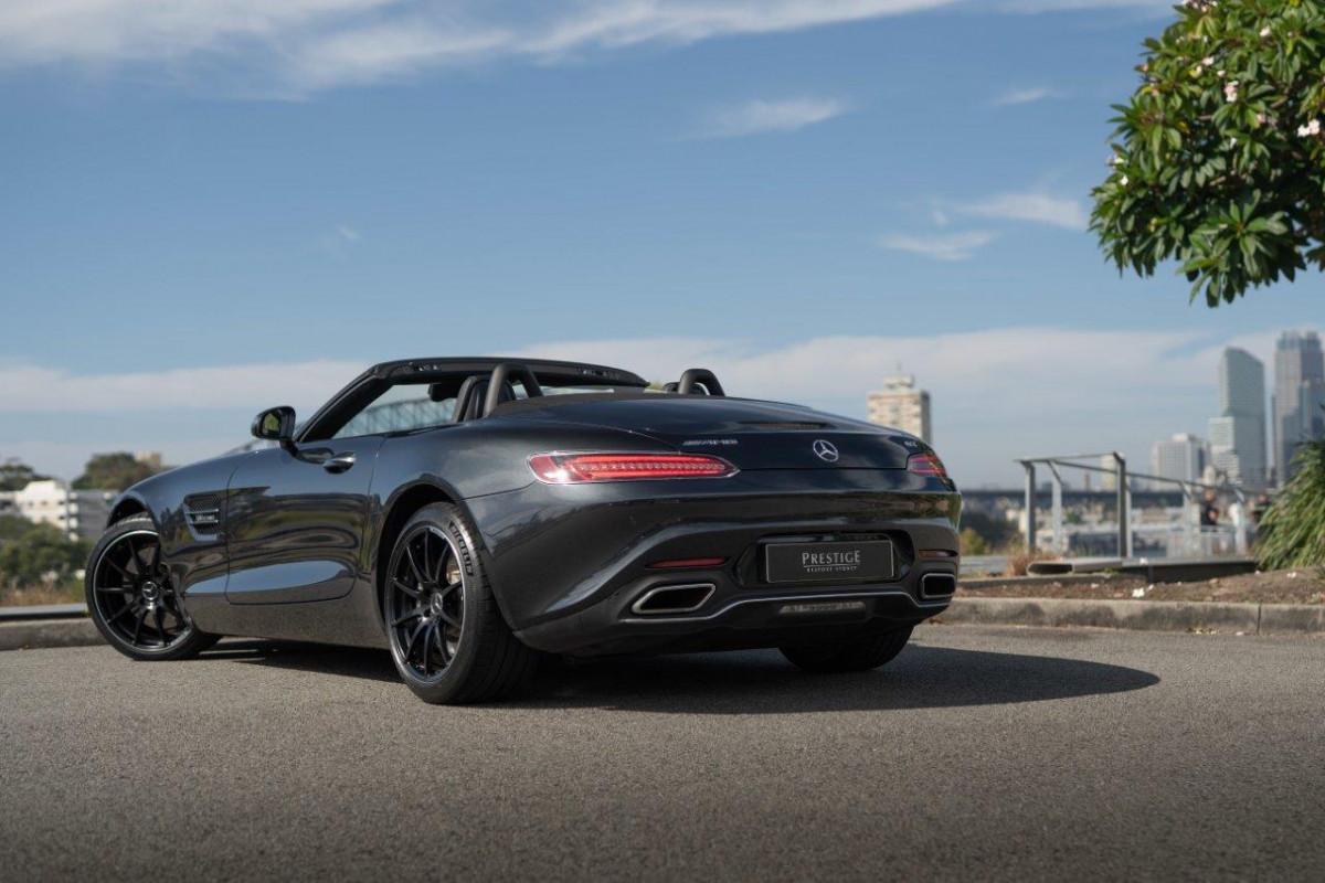 2018 Mercedes-Benz AMG Gt Convertible Image 3